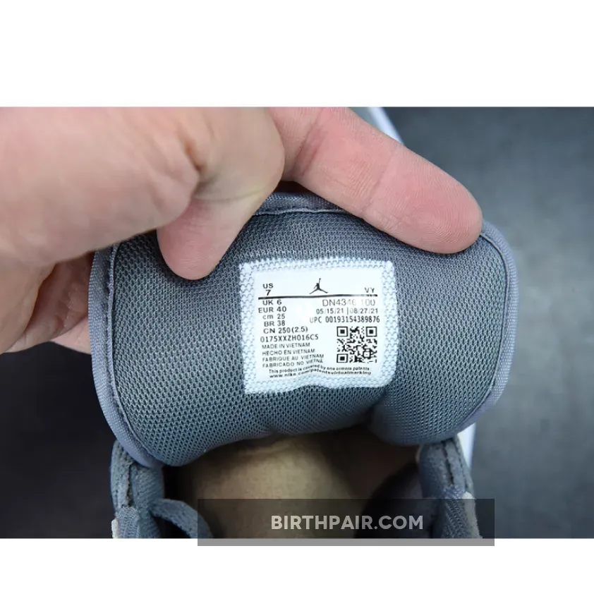 Coconut Milk Air Jordan 1 / Air Jordan 1 Mid Coconut Milk/Particle Grey/White