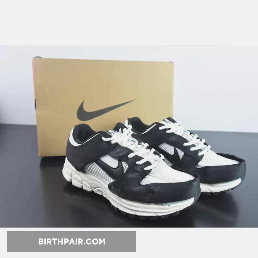 Zoom Vomero 5 Light Bone And Black Nike Zoom Vomero 5 Timeless Panda Dunk