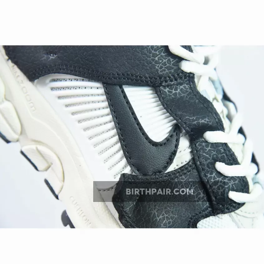 Zoom Vomero 5 Light Bone And Black Nike Zoom Vomero 5 Timeless Panda Dunk