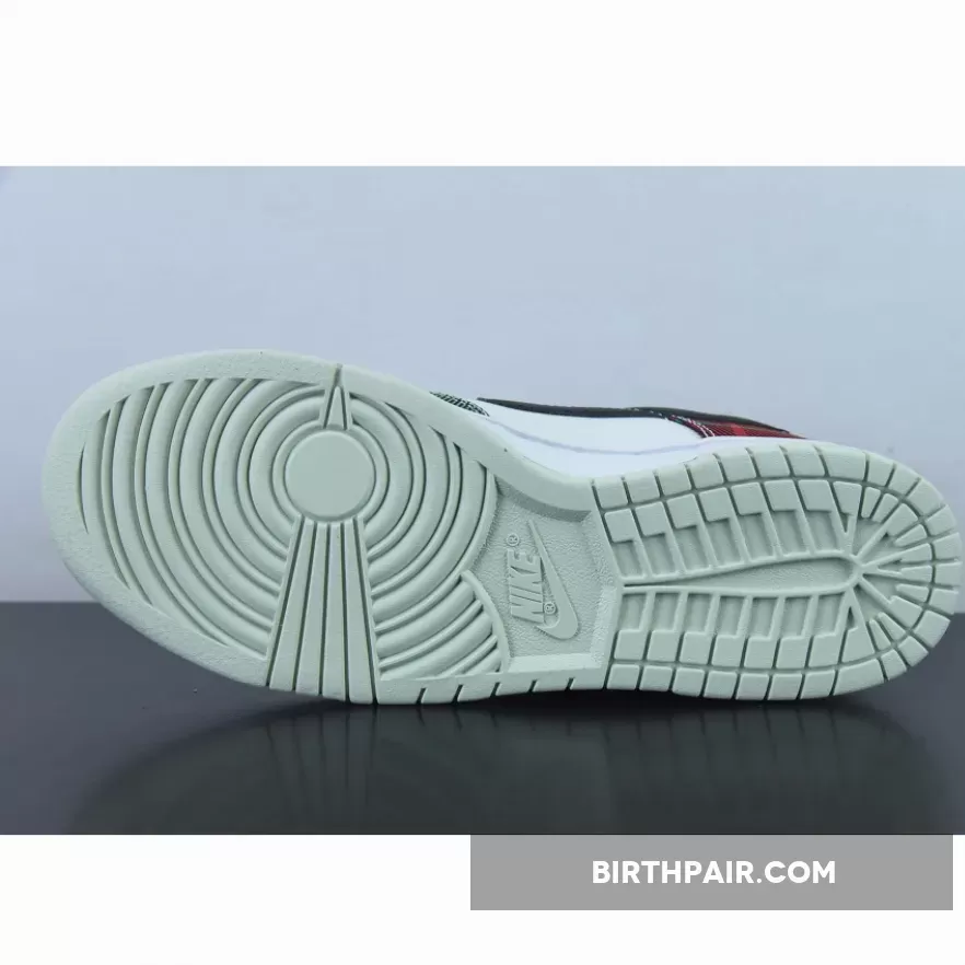 Nike Dunk Low 'Tartan Plaid' White/Black-University Red DV0827-100 / Nike Plaid Dunks
