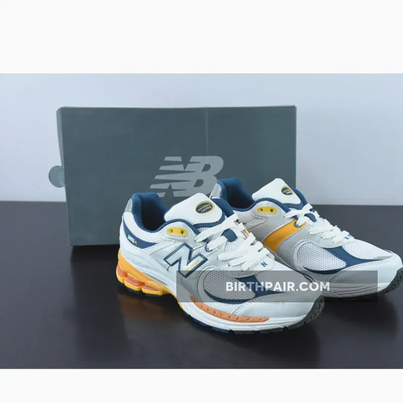 New Balance 2002R White Lagoon M2002RLA / men all white new balance