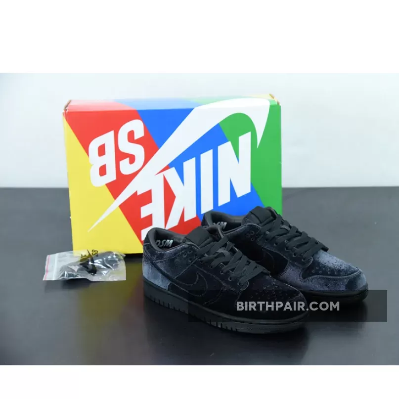 Dsm Nike Dunks / Dover Street Market x Nike Dunk Low Triple Black