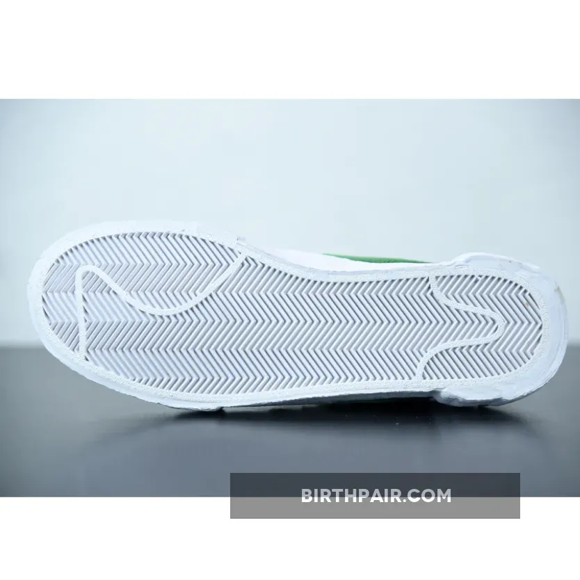 Blazers Low Green #Sacai x Nike Blazer Low Medium Grey/Classic Green-White