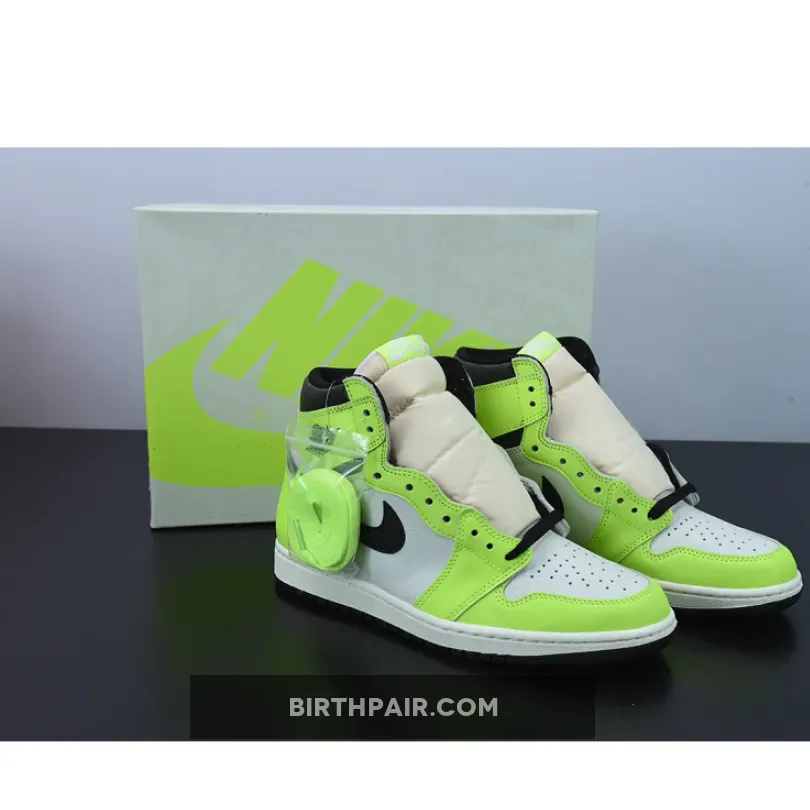 Jordan 1 Volt Black Sail Air Jordan 1 High OG Volt 555088-702