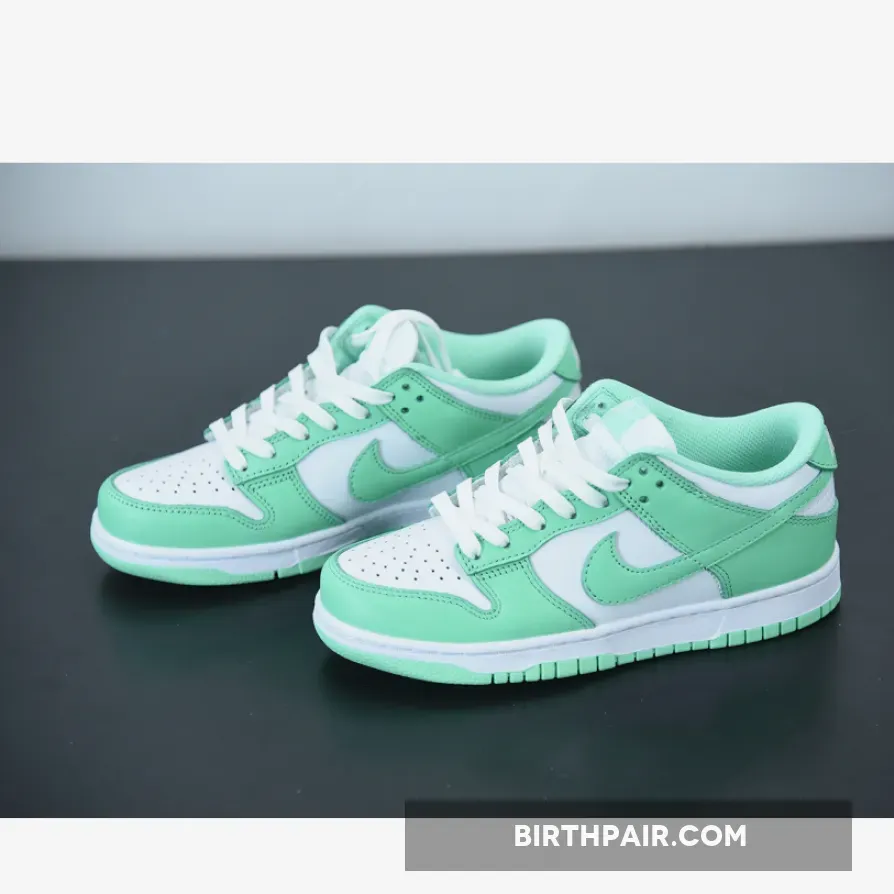Nike Dunk Low White/Green Glow Nike Green Glow DD1503-105