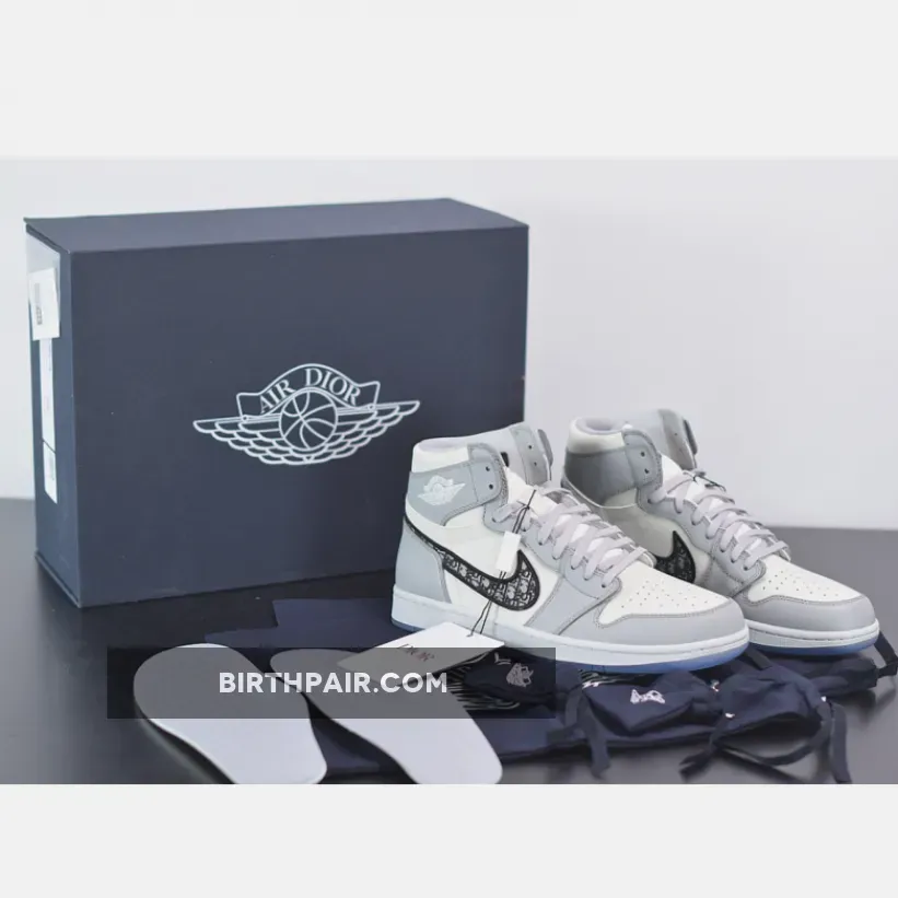 Dior X Air Jordon / Dior x Jordan 1 High OG Grey CN8607-002