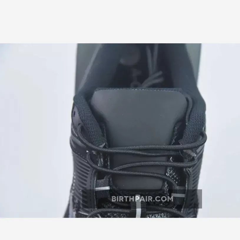 A COLD WALL x Nike Zoom Vomero 5s Black / A Cold Wall Vomero