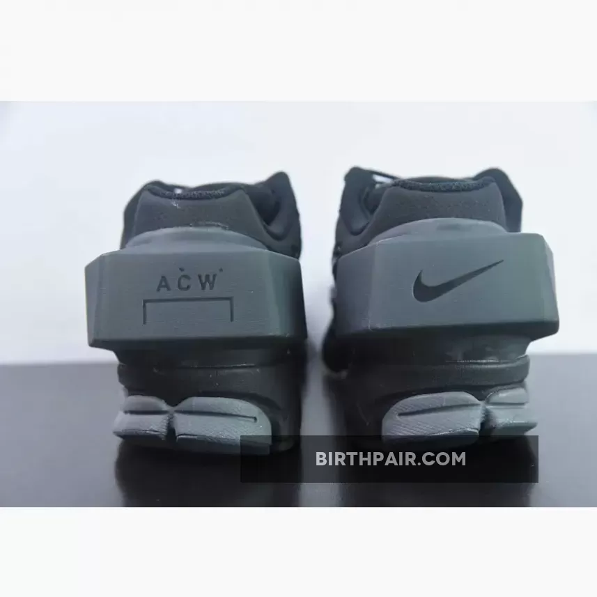 A COLD WALL x Nike Zoom Vomero 5s Black / A Cold Wall Vomero