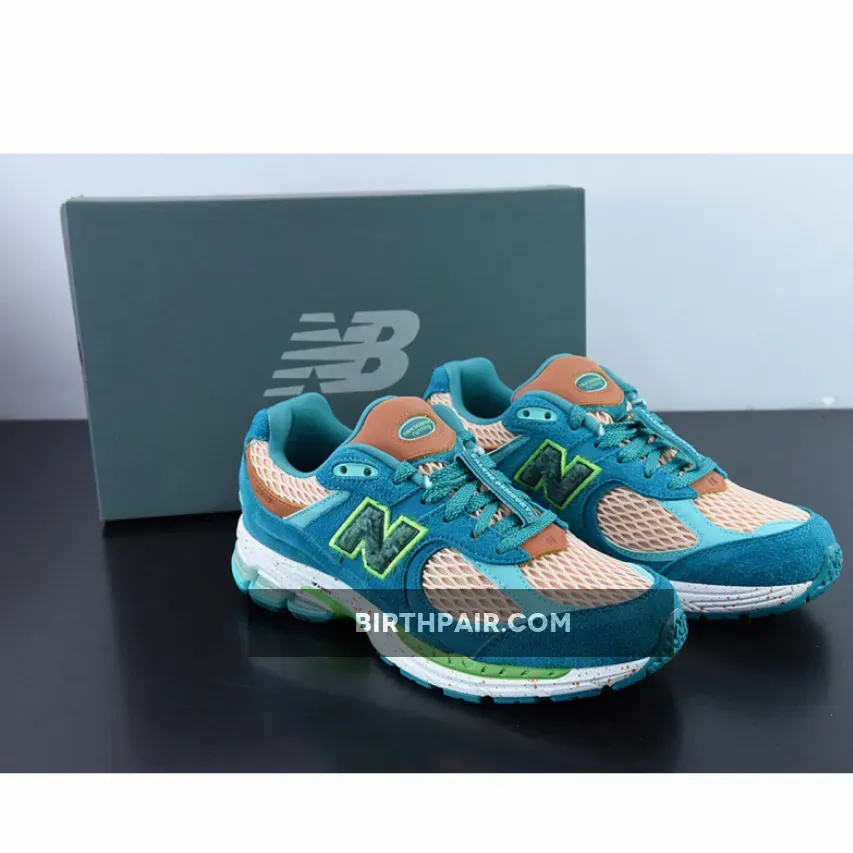 Salehe Bembury X 2002r Peace Be The Journey Salehe Bembury x New Balance 2002R Water Be The Guide