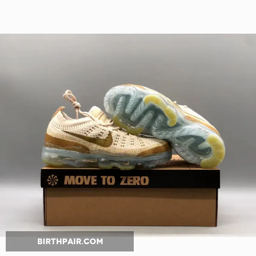 Essentials Fear Of God Sand T-shirt / Nike Air VaporMax 2023 Flyknit Tan Olive