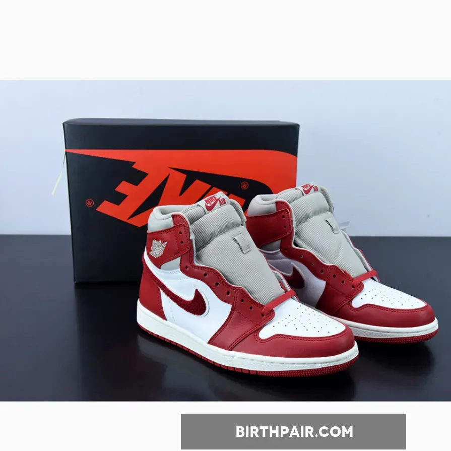 Air Jordan 1 Retro High OG 'Chenille' Light Iron Ore/Varsity Red-Sail / Jordan 1s Varsity Red