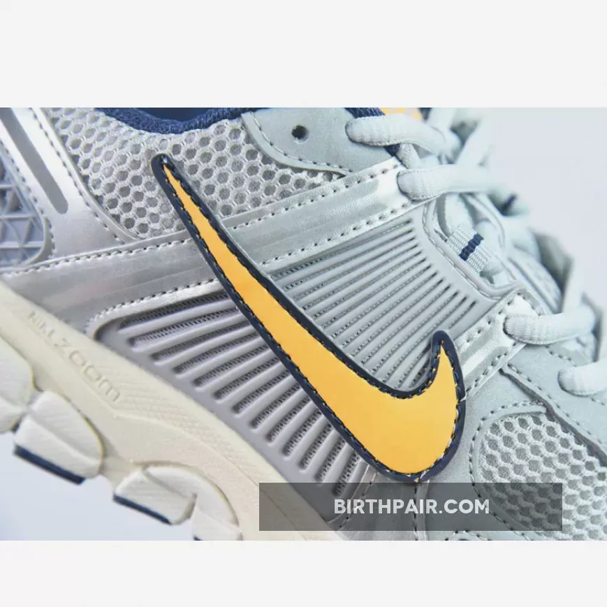 Nike Zoom Vomero 5 Pure Platinum/Laser Orange Nike Zoom Vomero 5 Pure Platinum Laser Orange