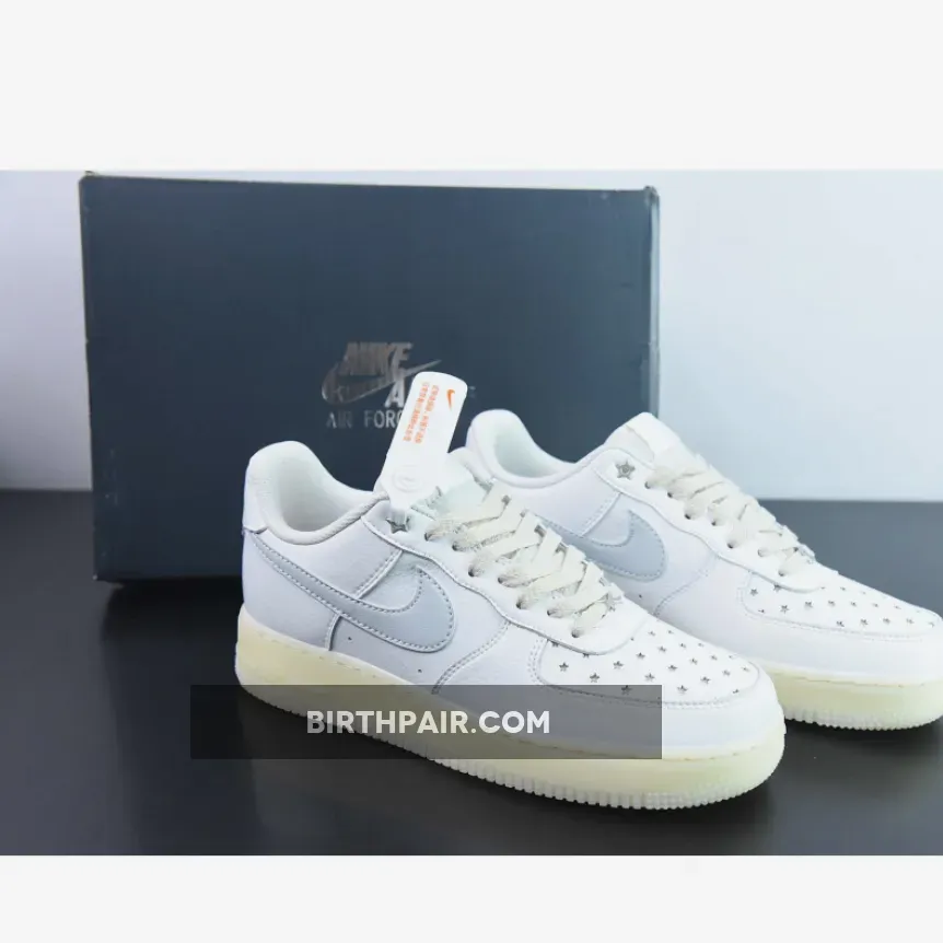 Nike Air Force Stars Nike Air Force 1 Low Star Cut-Out Pure Platinum