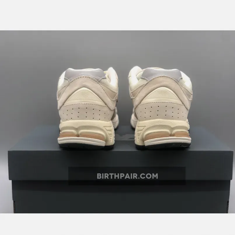 New Balance 2002R Calm Taupe Angora / New Balance 2002r Calm Taupe On Feet