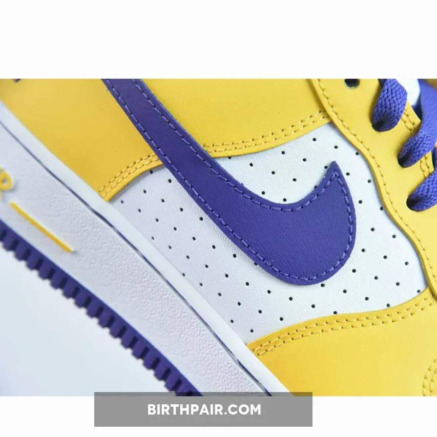 Air Force 1 Kobe Bryant / Kobe Bryant X Nike Air Force 1 Low White/Varsity Maize/Purple
