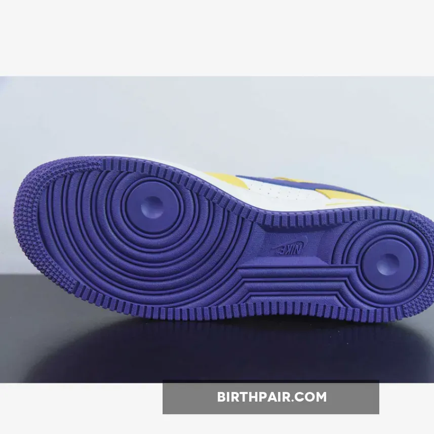 Air Force 1 Kobe Bryant / Kobe Bryant X Nike Air Force 1 Low White/Varsity Maize/Purple