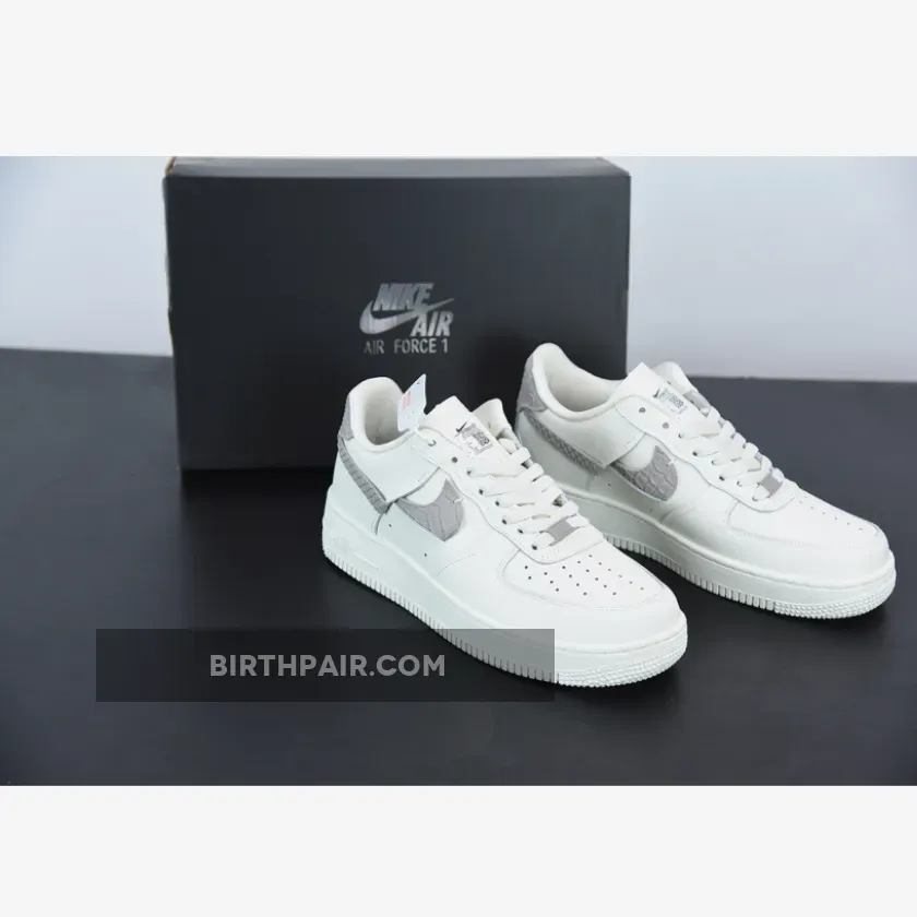 Nike Air Force 1 Lxx Leather And Suede Sneakers / Nike Air Force 1 Low LXX 'Sea Glass'