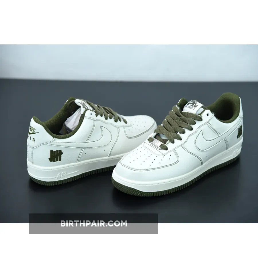 Undefeated x Nike Air Force 1 Low White Khaki / White And Khaki Air Force 1