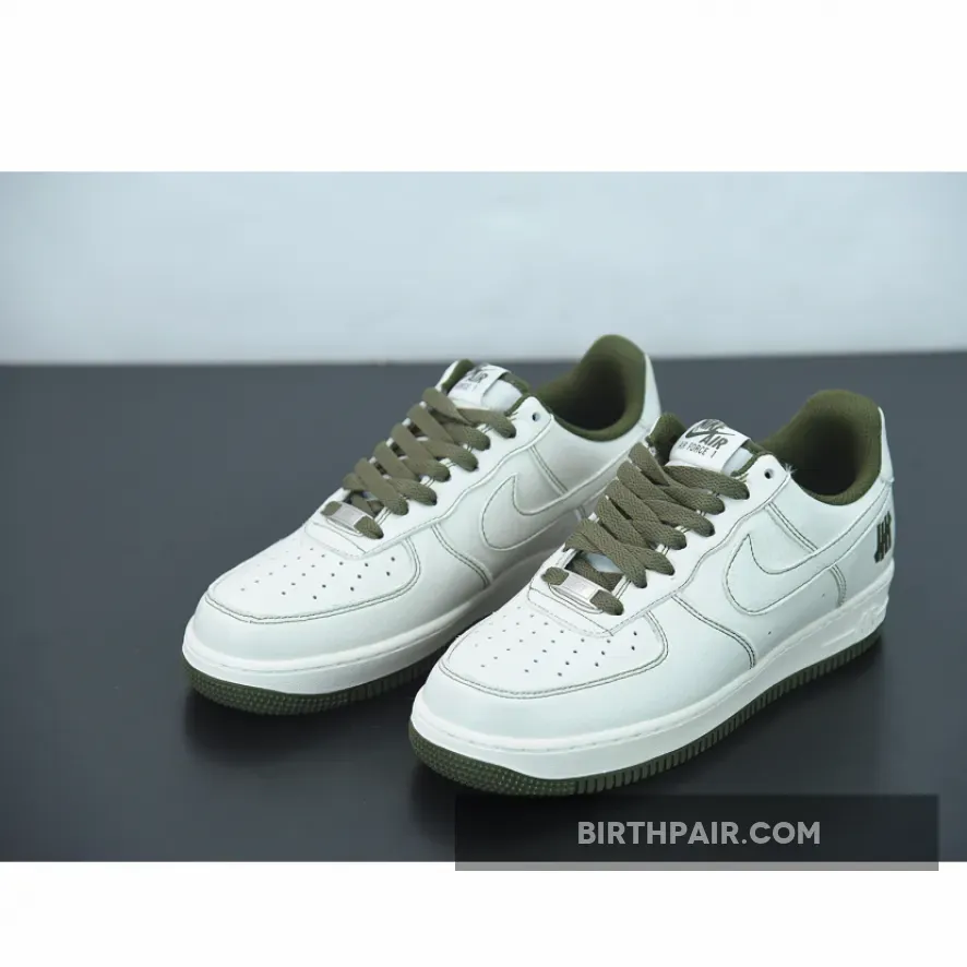 Undefeated x Nike Air Force 1 Low White Khaki / White And Khaki Air Force 1