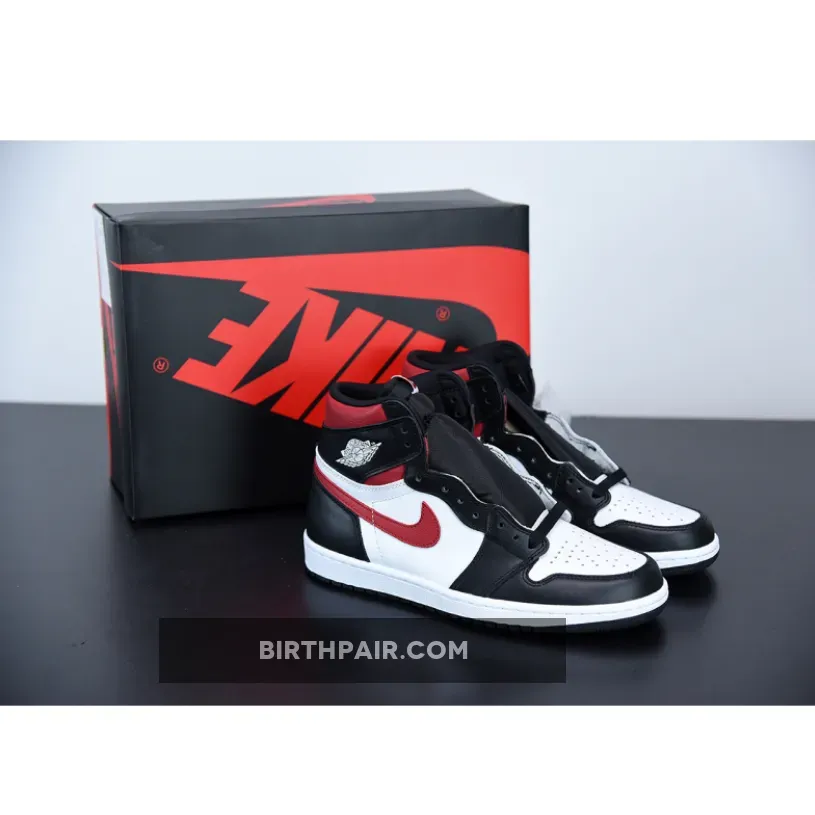 Air Jordan 1 Retro High OG 'Gym Red' 555088-061 / jordan 1 red and white and black