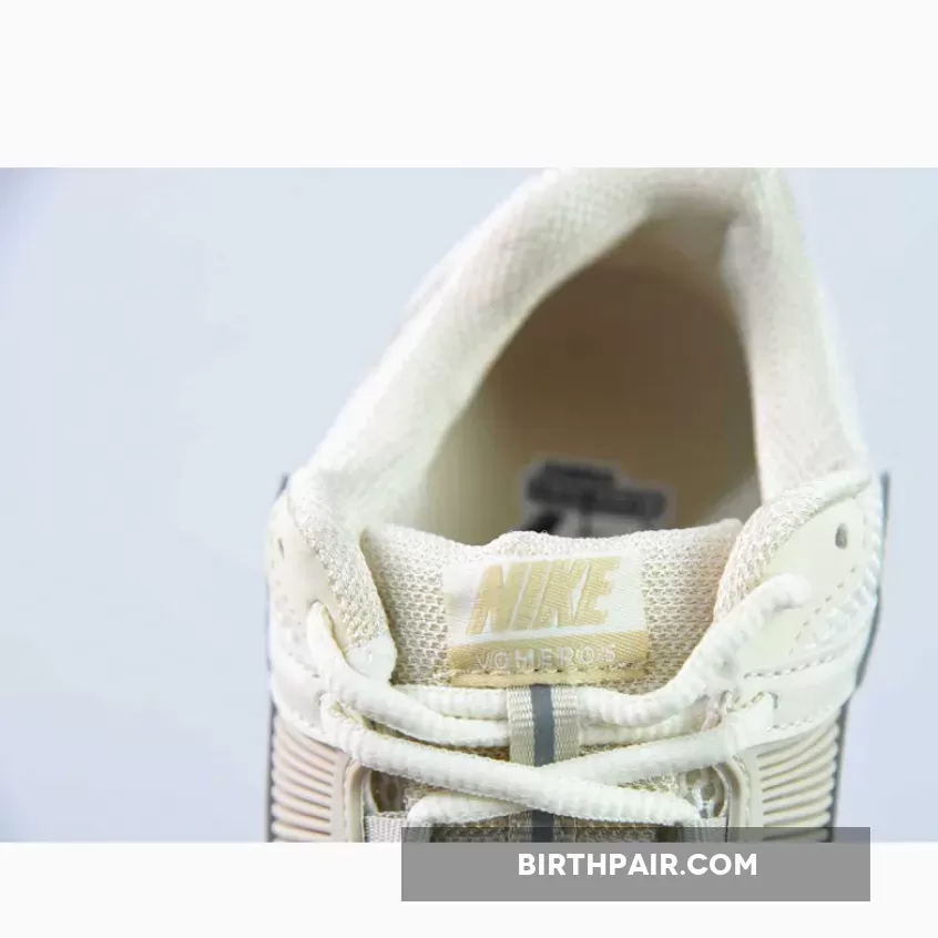 Nike Zoom Vomero 5 Tan Sail / Nike Vomero Womens FQ6868-111