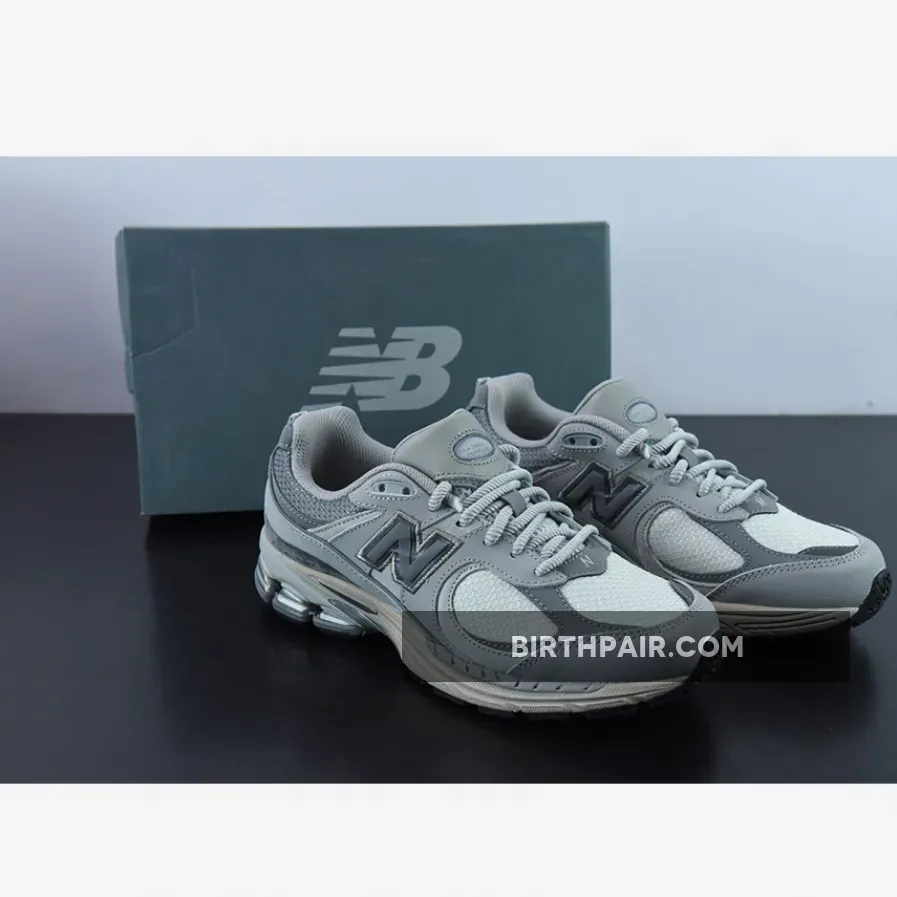 New Balance 2002r Grey Pouch / New Balance 2002R Pocket Grey