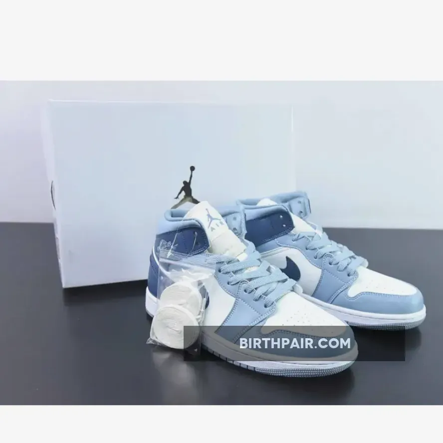 Air Jordan 1 Mid Two-Tone Blue